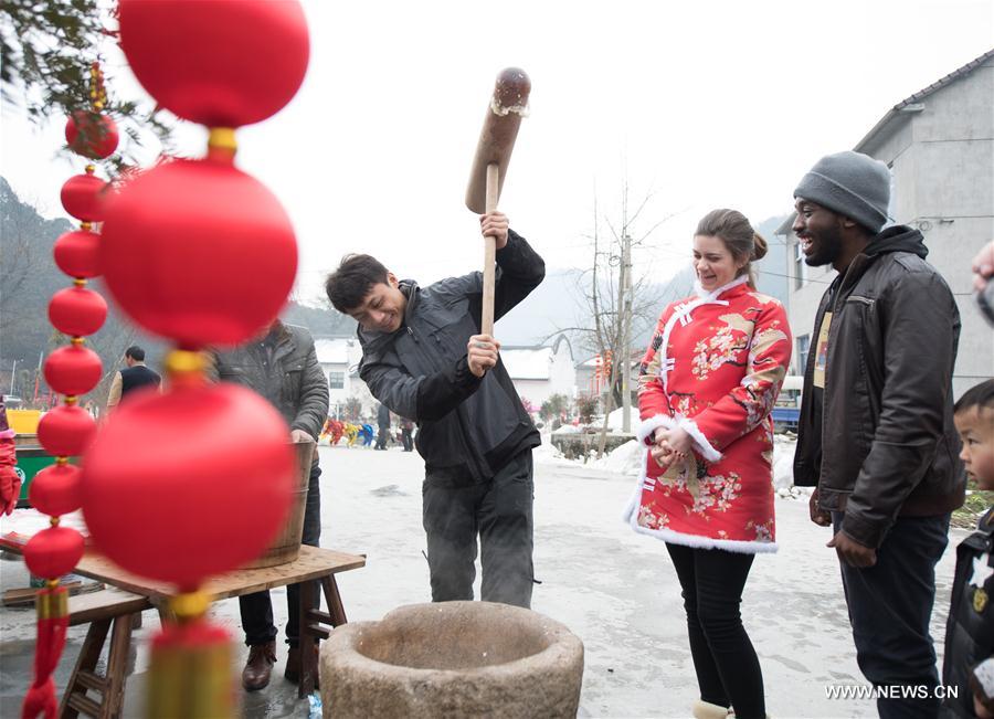 CHINA-ZHEJIANG-ANJI-FOREIGNER-SPRING FESTIVAL (CN)