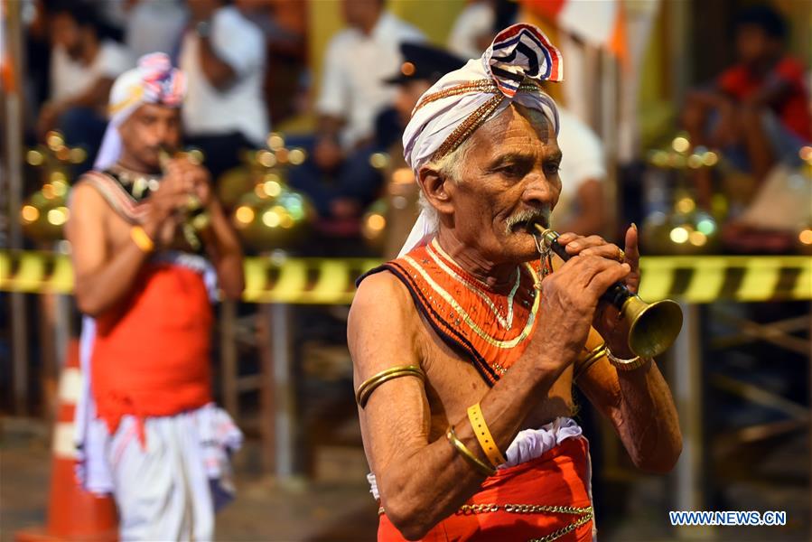 SRI LANKA-COLOMBO-NAVAM-DANCERS