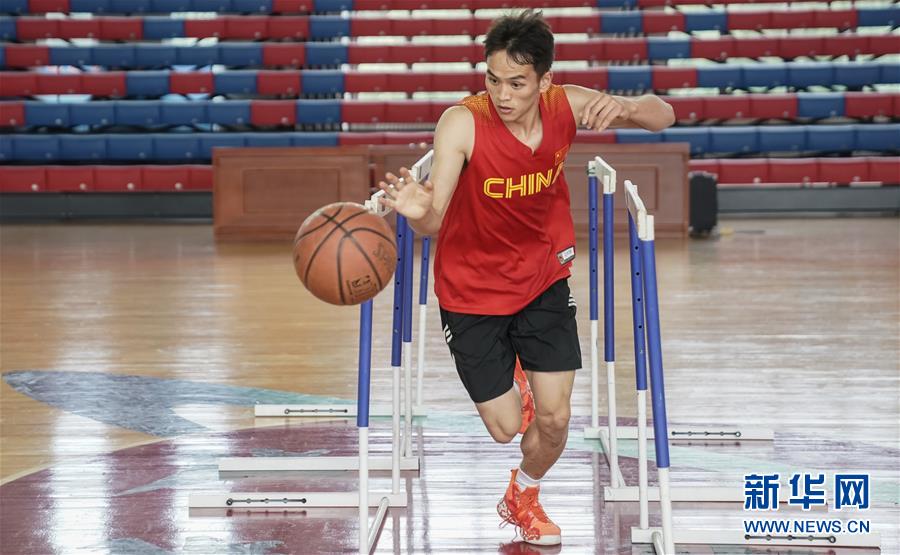 (軍運會·圖文互動)(8)從“遲到者”到世界冠軍——記八一空軍五項隊隊員葉邦武(配本社同題文字稿)