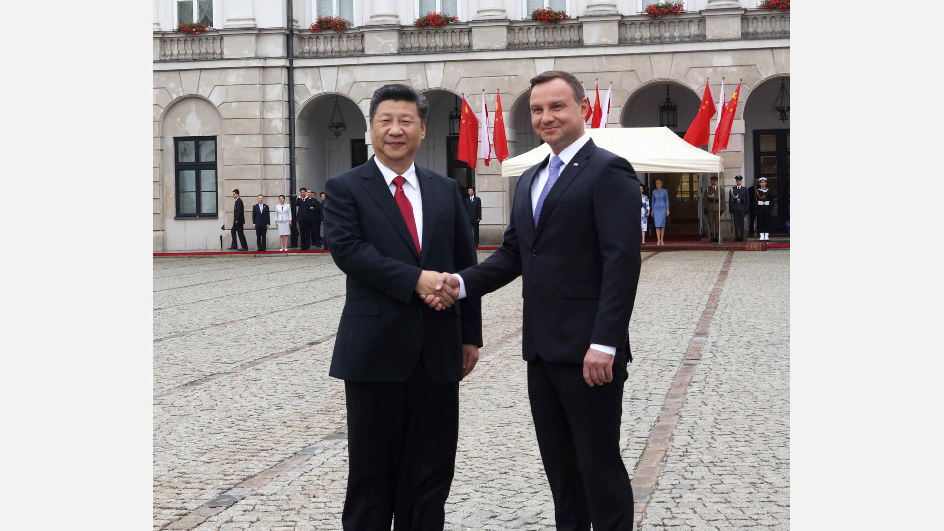 習近平出席波蘭總統杜達舉行的歡迎儀式