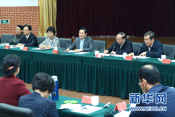 4月12日，中共中央政治局委員、中央書記處書記、中宣部部長劉奇葆在北京出席“走向世界的中國兒童文學”座談會并講話。 新華社記者丁海濤攝