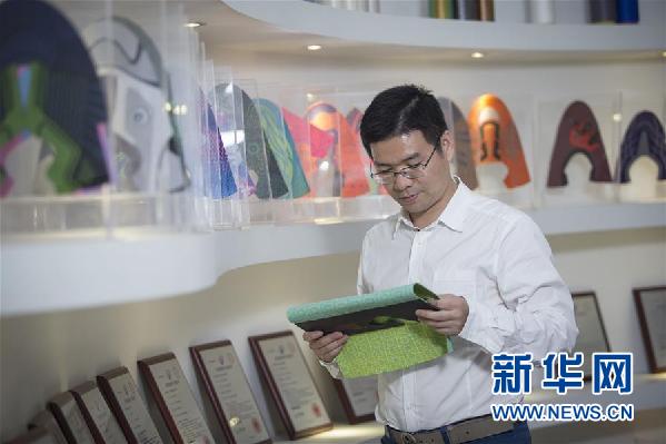 (十九大時光·圖文互動)(3)青春,在夢想的引領下飛揚——來自基層蹲點現場的報道