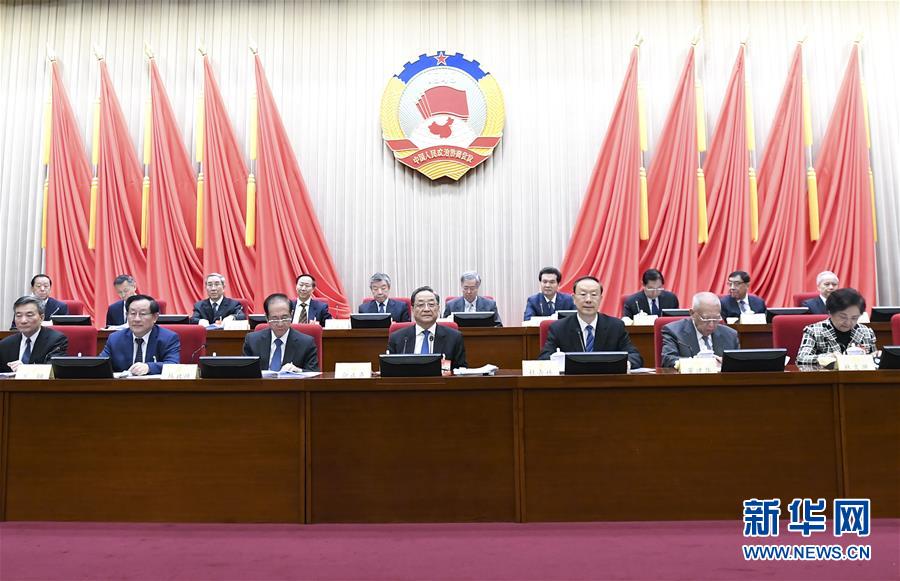 1月22日,政協(xié)第十二屆全國(guó)委員會(huì)常務(wù)委員會(huì)第二十四次會(huì)議在北京開幕。全國(guó)政協(xié)主席俞正聲出席開幕會(huì)。 新華社記者 燕雁 攝 1月22日,政協(xié)第十二屆全國(guó)委員會(huì)常務(wù)委員會(huì)第二十四次會(huì)議在北京開幕。全國(guó)政協(xié)主席俞正聲出席開幕會(huì)。 新華社記者 燕雁 攝