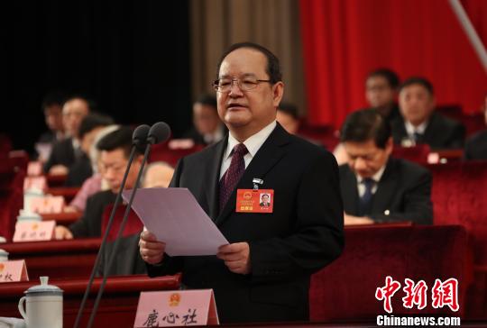 鹿心社當(dāng)選江西省人大常委會主任劉奇為江西省長(圖)