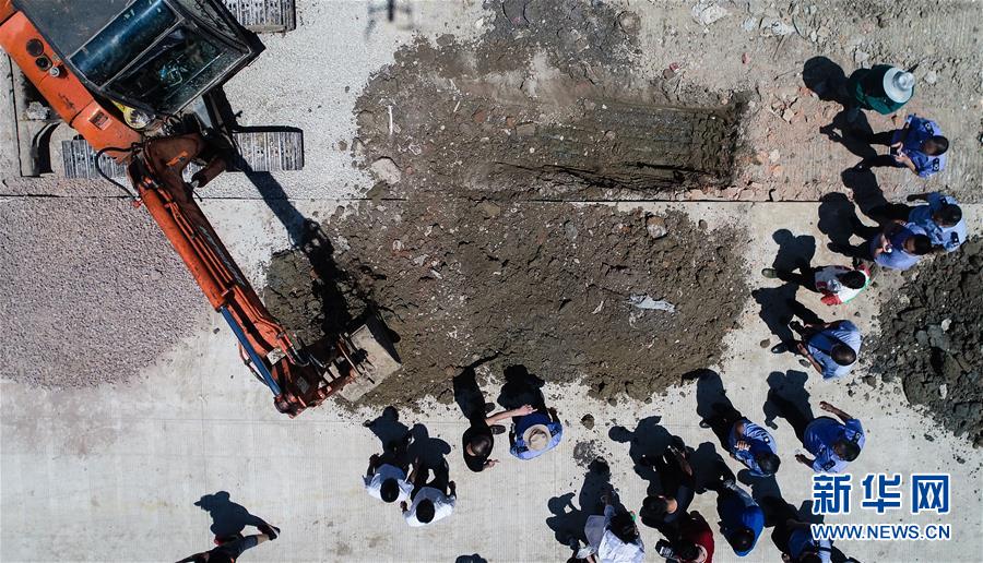 (圖文互動)(1)常州一工業園填埋化工廢料被舉報 相關嫌疑人已刑事拘留審查