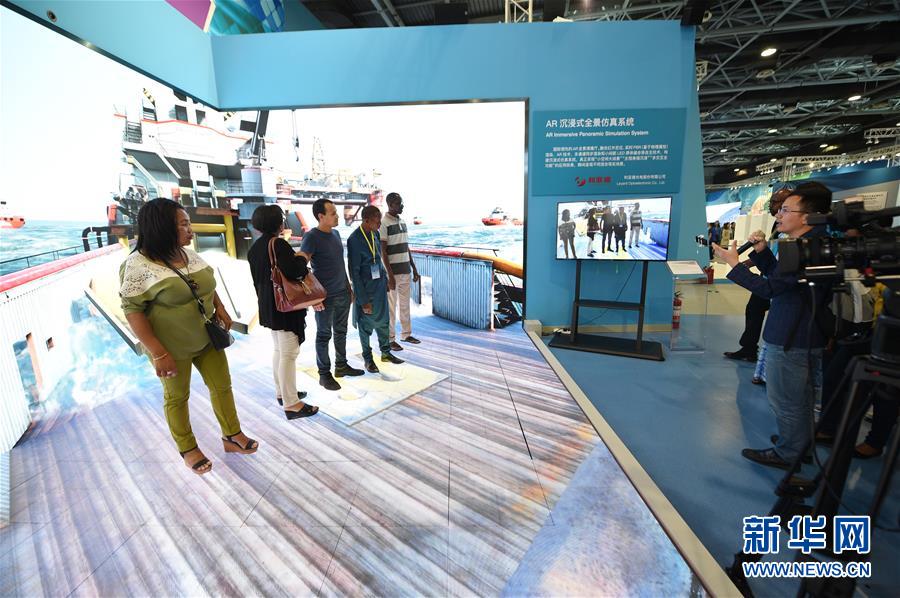 (新華全媒頭條·圖文互動)(8)奔跑吧,中關(guān)村!——寫在習(xí)近平總書記率領(lǐng)中央政治局到中關(guān)村集體學(xué)習(xí)5周年之際