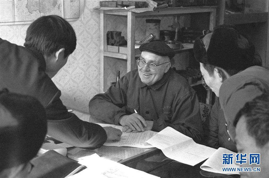 (圖文互動)(2)為發展和進步,與中國攜手同行——中國改革友誼獎章獲得者群像