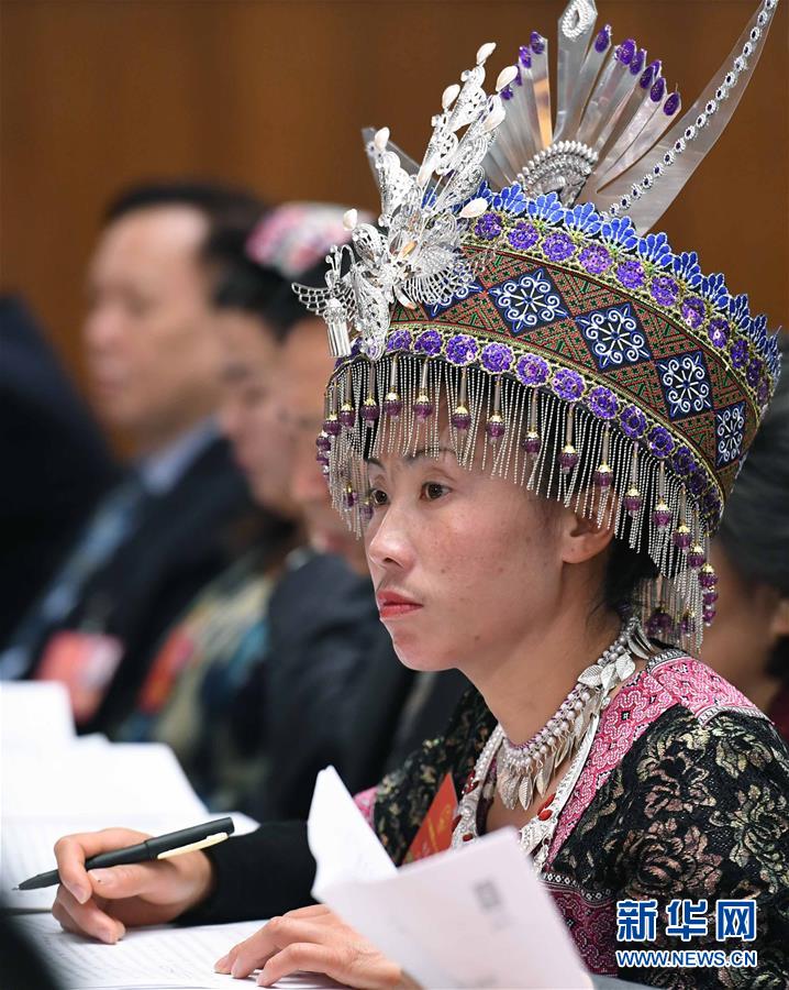 (兩會·基層代表履職故事)(1)全國人大代表楊蓮英:為百姓健康保駕護航