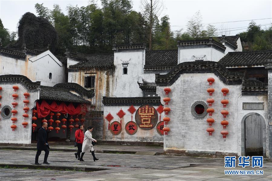 (在習(xí)近平新時代中國特色社會主義思想指引下·將改革開放進行到底·強國之基)(新華全媒頭條·圖文互動)(5)奮斗不停步 改革再出發(fā)——“四個自信”筑牢強國之基