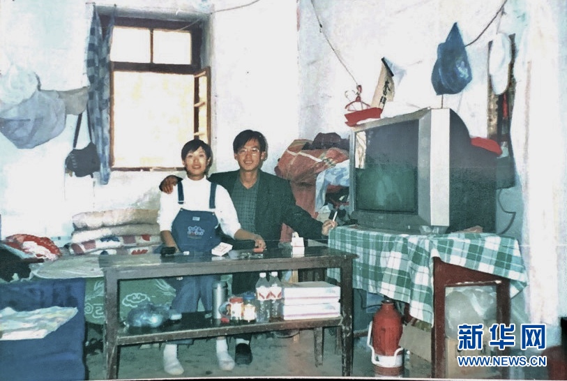 (新華全媒頭條·圖文互動(dòng))(4)大漠小城的別樣青春——記內(nèi)地青年學(xué)子扎根新疆且末教書育人