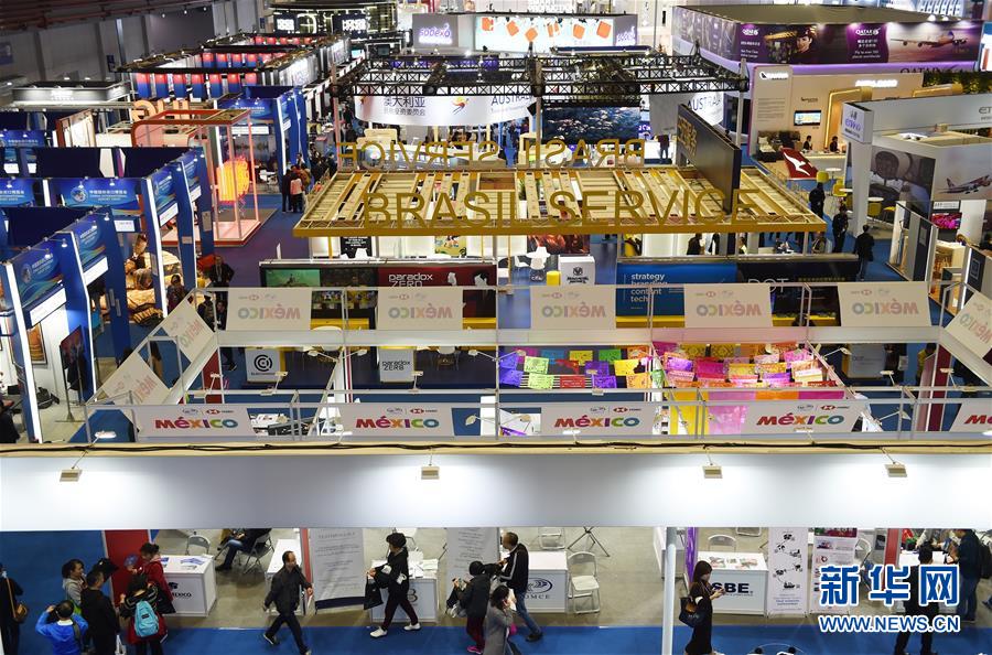 (新華全媒頭條·圖文互動)(3)屹然砥柱立中流——“今日之中國”系列述評之二