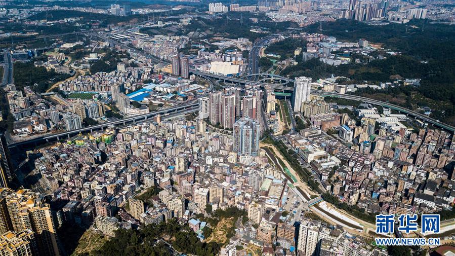 (在習近平新時代中國特色社會主義思想指引下——新時代新作為新篇章·圖文互動)(2)從種地到“種”高科技產業——“改革村”的新思維