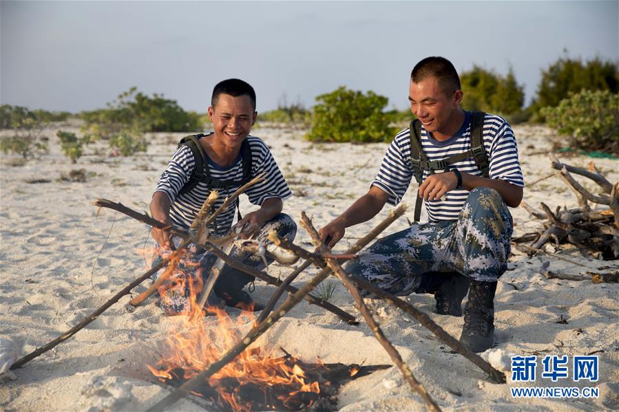 (壯麗70年·奮斗新時代·新華全媒頭條·圖文互動)(10)“你在我的航程上,我在你的視線里”——走進海軍西沙中建島官兵的五彩世界
