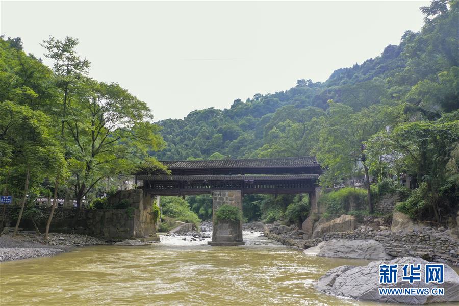 (壯麗70年·奮斗新時(shí)代——記者再走長(zhǎng)征路·圖文互動(dòng))(4)無名的犧牲——記在重慶石壕的那場(chǎng)生死離別