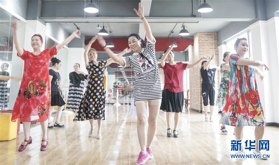 （習近平的民生關切事·圖文互動）（5）為了夢圓安居，創造幸福生活——習近平總書記牽掛的民生事之“住有所居”篇