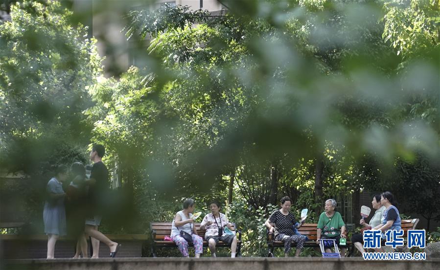 （習近平的民生關切事·圖文互動）（6）為了夢圓安居，創造幸福生活——習近平總書記牽掛的民生事之“住有所居”篇