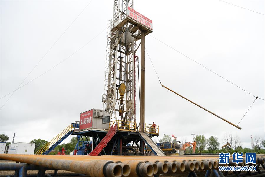 (新華全媒頭條·圖文互動(dòng))(10)百年油田正青春——記新時(shí)代大慶精神大慶人