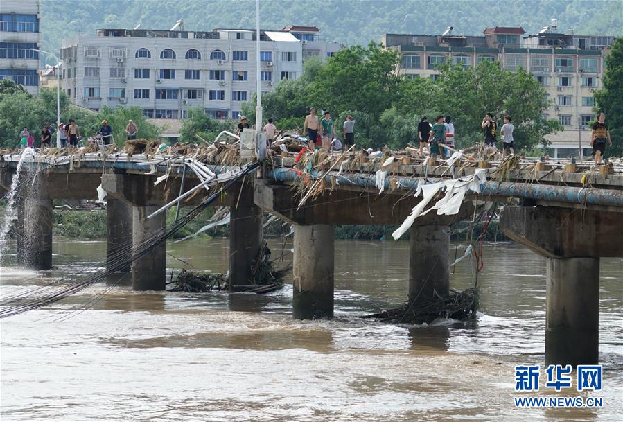 （關注“利奇馬”·圖文互動）（5）古城洪災 八方馳援——洪水災害下的浙江臨?，F場目擊