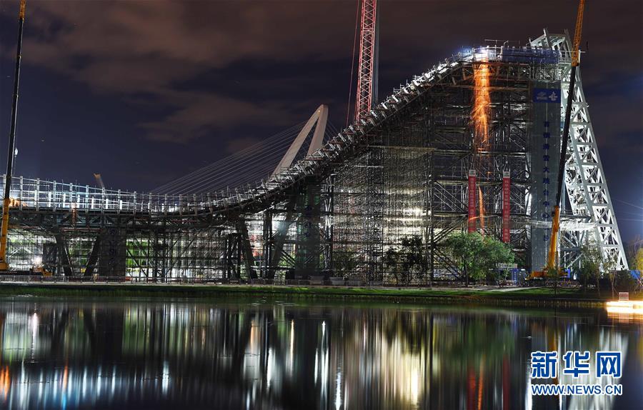 (新華全媒頭條·圖文互動)(14)百年首鋼 百煉成鋼——從鋼鐵強國“夢工廠”到改革轉型“排頭兵”