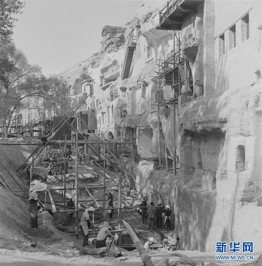 (時代先鋒·圖文互動)(4)此生不悔入沙海 勇擔重任始見金——敦煌研究院文物保護利用群體群像