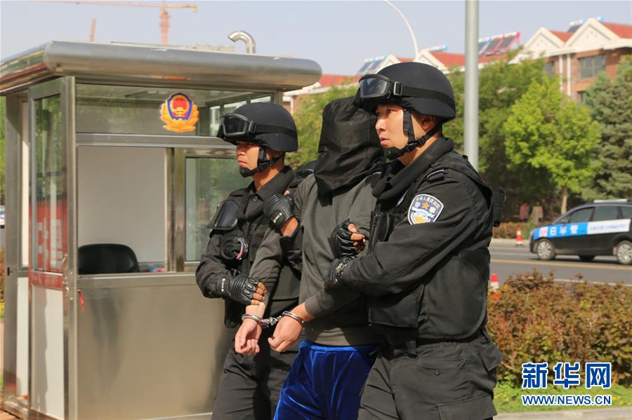 (新華全媒頭條·圖文互動(dòng))(2)擊楫中流正當(dāng)時(shí)——全國掃黑除惡專項(xiàng)斗爭(zhēng)推進(jìn)紀(jì)實(shí)