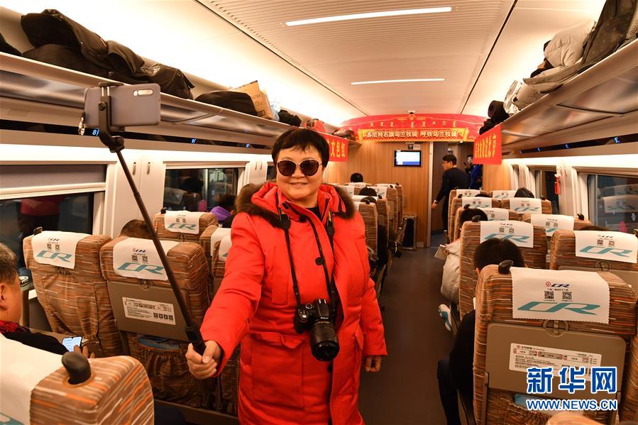 (新華全媒頭條·圖文互動)(6)草原高鐵乘風來 北疆唱響新“贊歌”