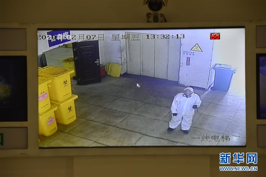 (聚焦疫情防控·圖文互動)(2)另類“白衣戰士”:堅守醫療廢物處置第一線