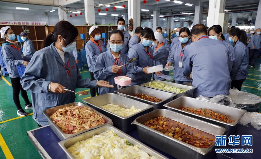 (來自經(jīng)濟(jì)前沿的故事·企業(yè)復(fù)工復(fù)產(chǎn)·圖文互動)(2)“這次復(fù)工終生難忘”——廣東格蘭仕安全員復(fù)工記