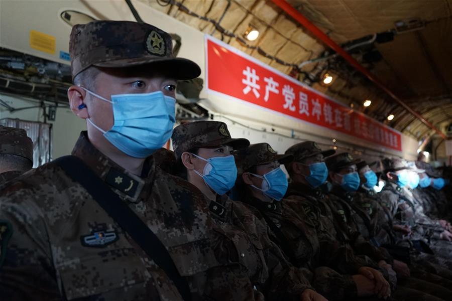 (聚焦疫情防控·圖文互動)(3)運-20“硬核機票”為啥走紅走心? ——探尋空軍的戰(zhàn)“疫”故事