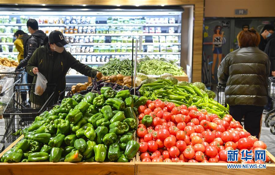 (在習(xí)近平新時(shí)代中國特色社會(huì)主義思想指引下——新時(shí)代新作為新篇章·習(xí)近平總書記關(guān)切事·圖文互動(dòng))(9)“菜籃子”里的力量——全國各地努力做好保障和改善民生工作在行動(dòng)