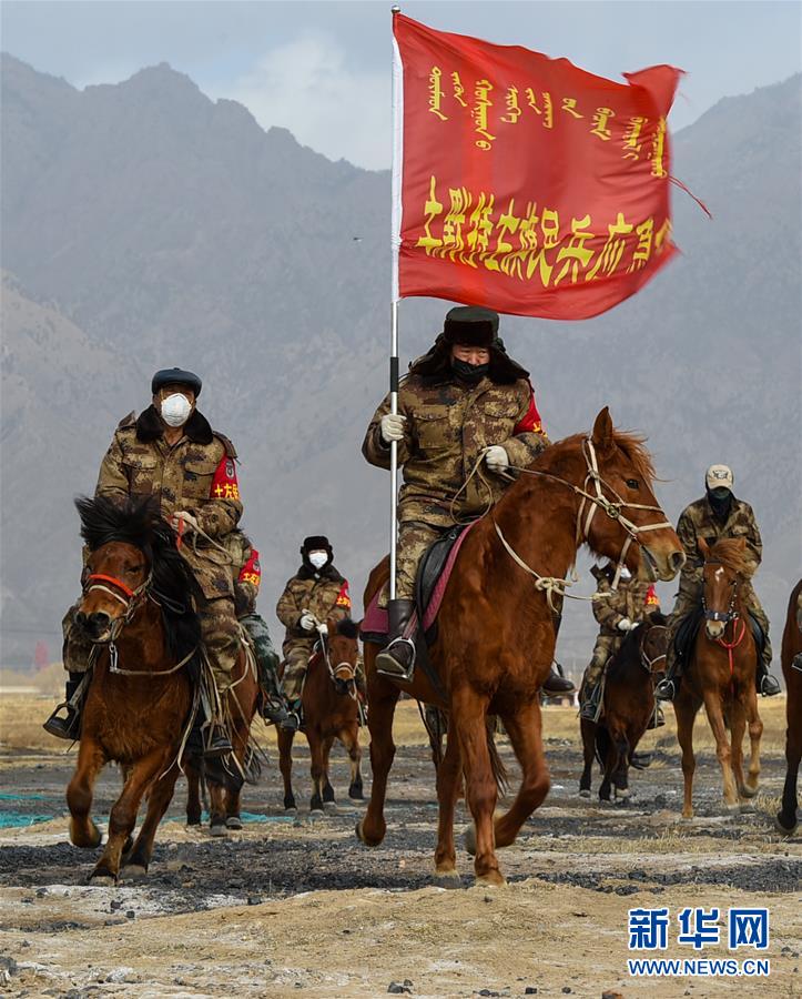 (聚焦疫情防控·圖文互動)(4)行進在鄉間的馬背巡邏隊