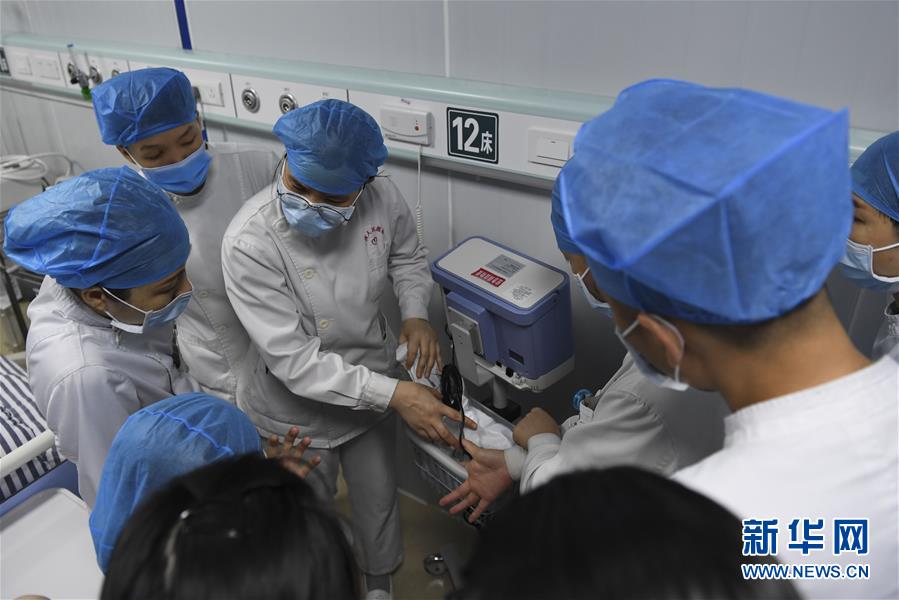 (圖文互動)(1)“你們逆行,我們護航”——廣西關愛一線醫務工作者見聞