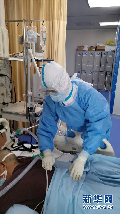 （一線抗疫群英譜·圖文互動）（2）“從高原奔赴平原，我們傾囊相助”——青海援湖北醫療隊女醫生戴春的故事 