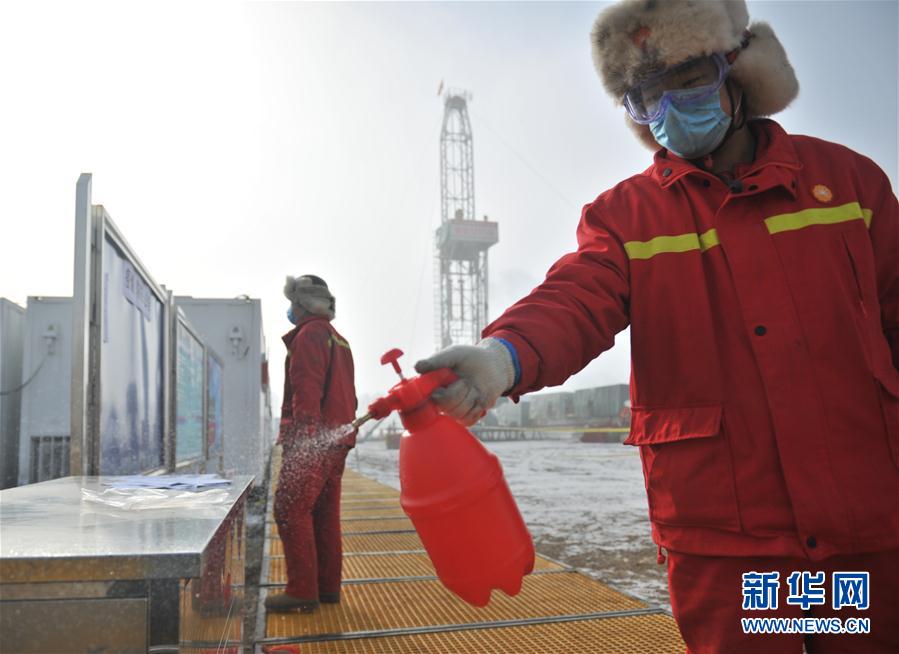 (圖文互動(dòng))(1)大慶油田:一手抓防疫,一手抓生產(chǎn)