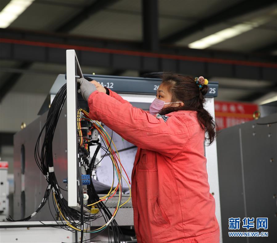 (圖文互動(dòng))“油城”大慶跑出復(fù)工復(fù)產(chǎn)“加速度”