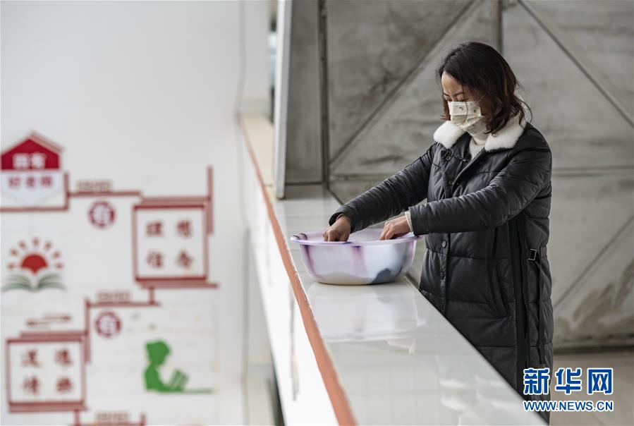 (新華全媒頭條·圖文互動)(3)特殊時期,他們這樣履職——全國人大代表這個春天在行動