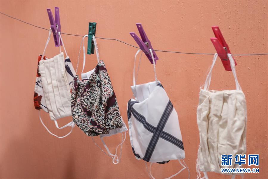 (海外抗疫故事·圖文互動)(6)通訊:自制口罩回饋社會——巴西桑巴舞校“巧手抗疫”