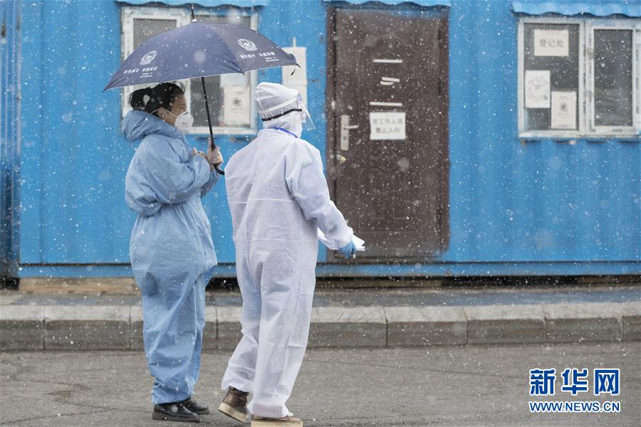 (在習近平新時代中國特色社會主義思想指引下——新時代新作為新篇章·習近平總書記關切事·圖文互動)(6)祛疫未竟 征衣不解——綏芬河小城的抗疫故事