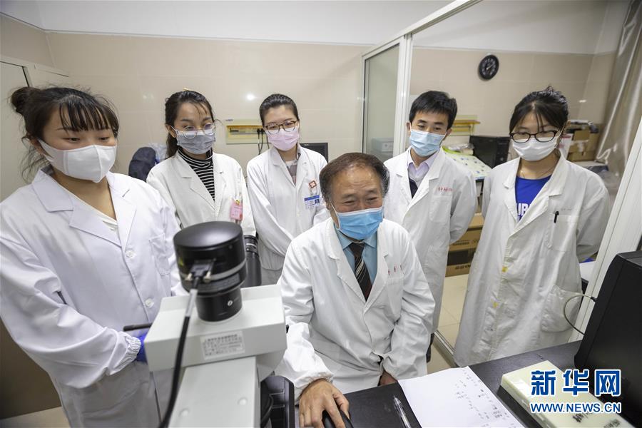 （代表委員履職·圖文互動）（1）“履職與行醫，都要精益求精”——全國政協委員吳煥淦履職記