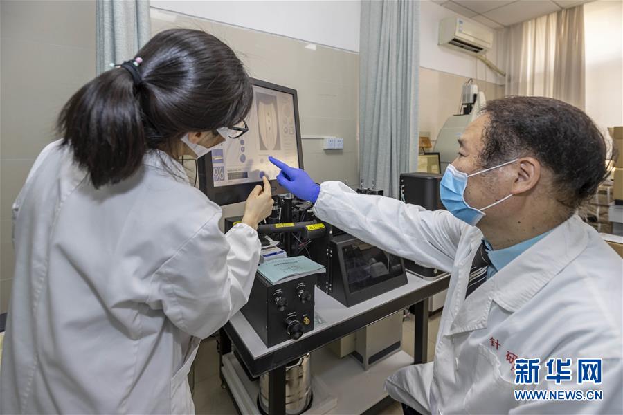 （代表委員履職·圖文互動）（2）“履職與行醫，都要精益求精”——全國政協委員吳煥淦履職記