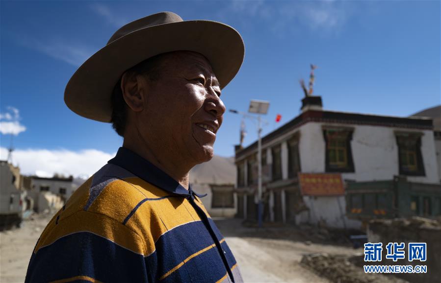 (圖文互動)(1)老農多吉和他的珠峰“牛頭旅館”