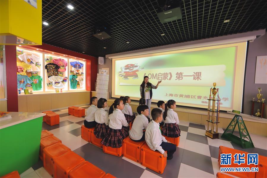 (在習近平新時代中國特色社會主義思想指引下——新時代新作為新篇章·習近平總書記關切事·圖文互動)(3)在燦爛的陽光下——少年兒童茁壯成長二三事