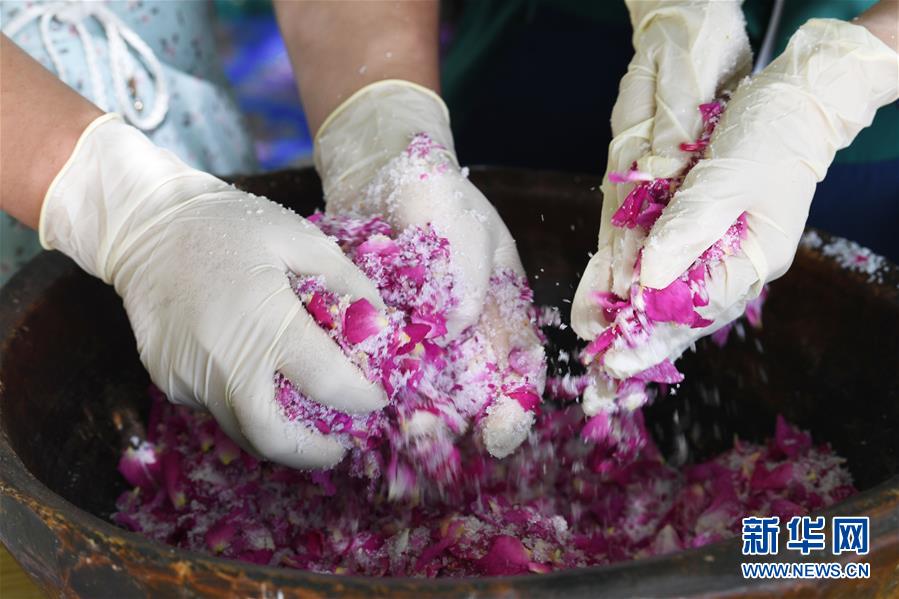 (決戰決勝脫貧攻堅·聚焦三區三州·圖文互動)(4)號角聲里看于田——來自庫爾班大叔故鄉的脫貧報告