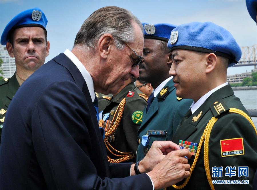 (新華全媒頭條·圖文互動)(16)崢嶸歲月30年 中國藍盔衛和平