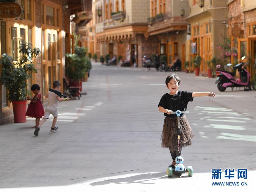 (決戰(zhàn)決勝脫貧攻堅·聚焦“三區(qū)三州”·圖文互動)(3)“古老”和田展現(xiàn)新時尚