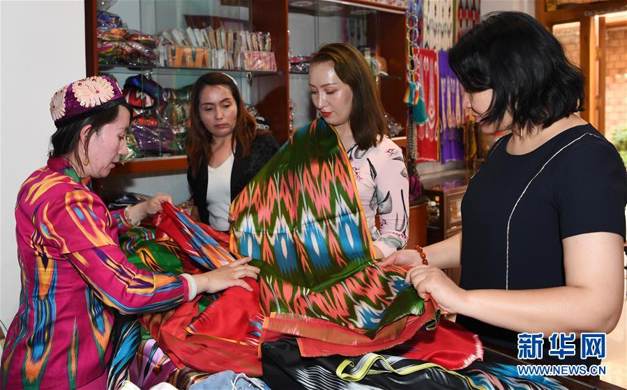 (決戰(zhàn)決勝脫貧攻堅·聚焦“三區(qū)三州”·圖文互動)(4)“古老”和田展現(xiàn)新時尚