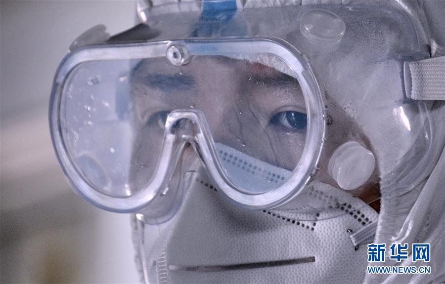 （新華全媒頭條·圖文互動）（10）構筑守護城市、守護生命的堅強防線——北京開展大規(guī)模核酸檢測