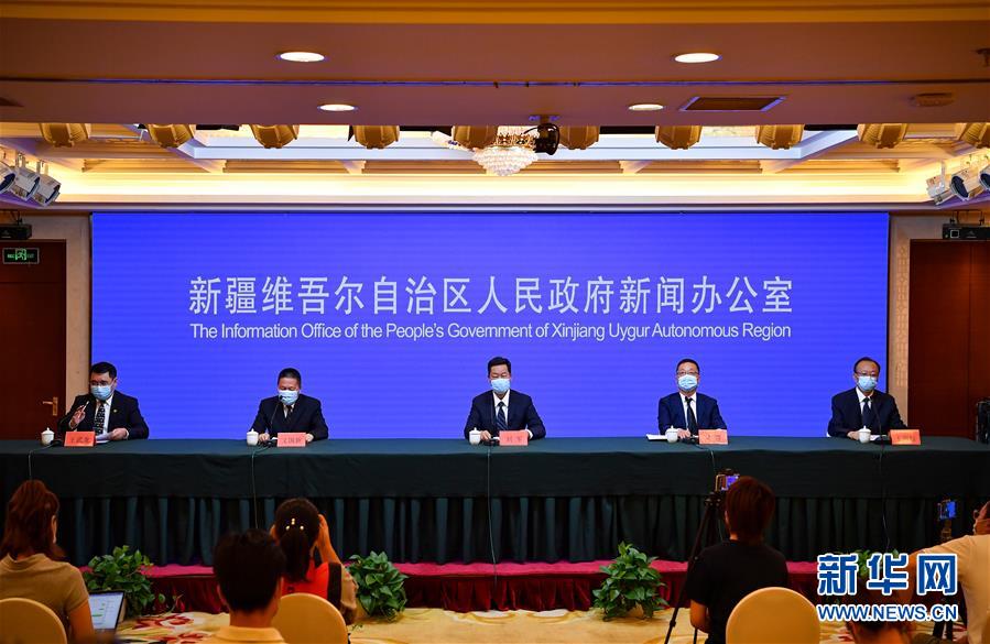 (聚焦疫情防控·圖文互動)烏魯木齊為大中專學(xué)生和特殊群體出疆開辟“綠色通道”
