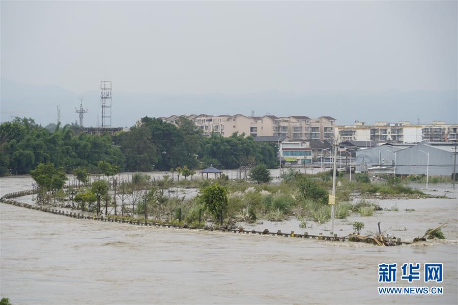 (防汛抗洪·圖文互動)(2)遭遇罕見連續性暴雨 四川全力應對汛情