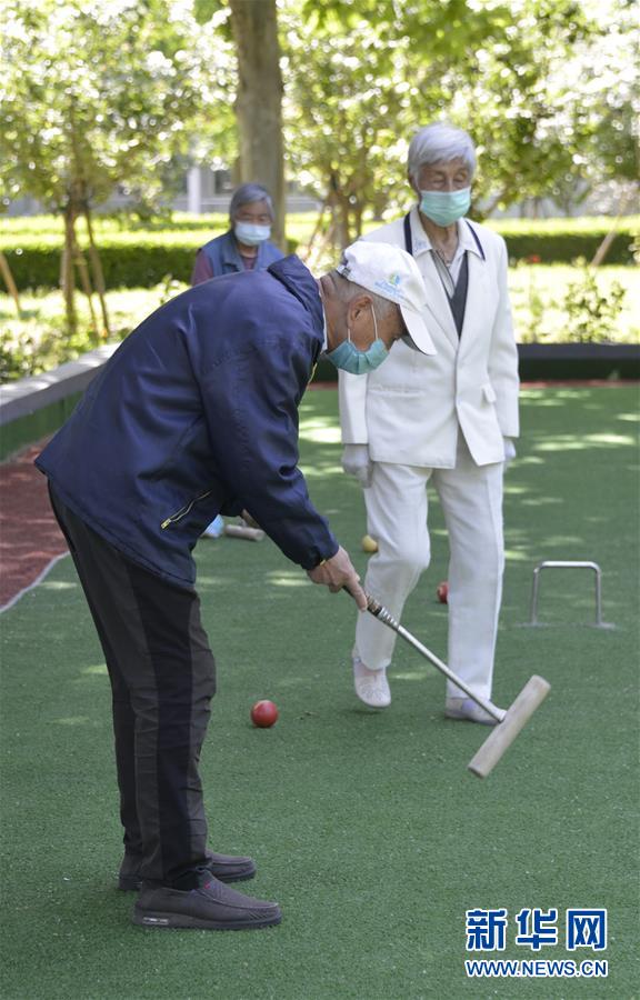 (走向我們的小康生活·圖文互動)(5)北京“老有所養”的床邊、身邊、周邊事